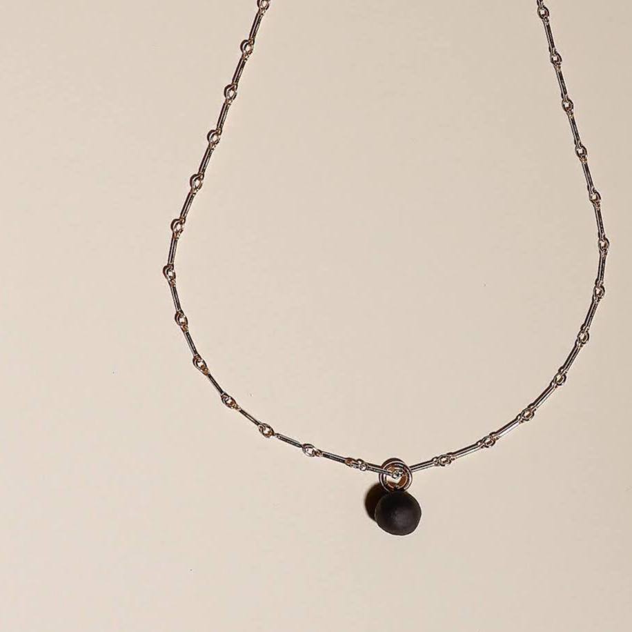 Drop Necklace | Obsidian Pearl