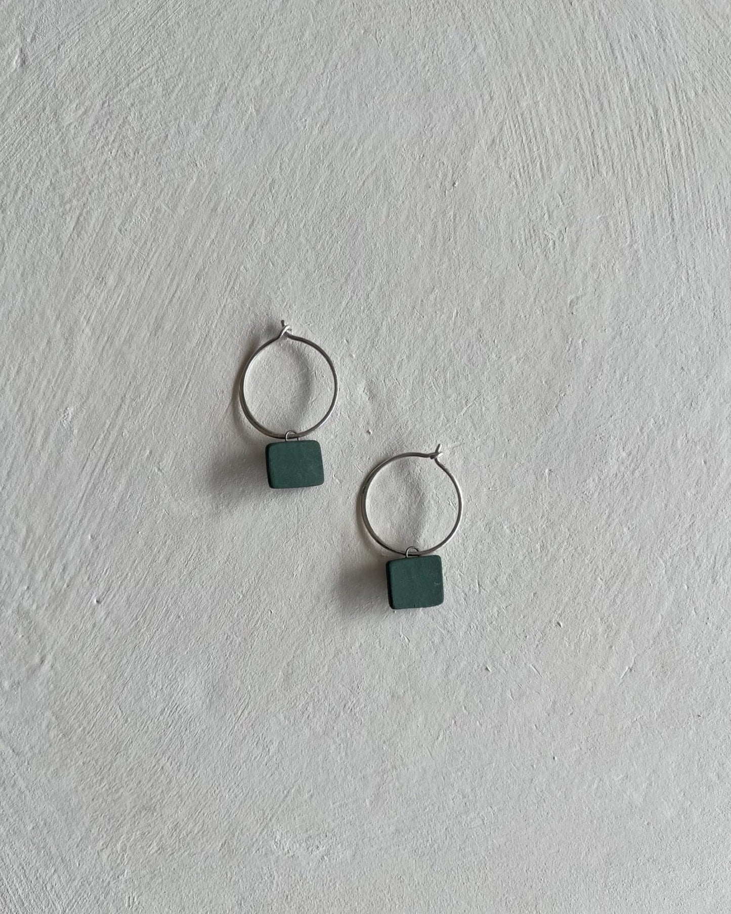 Hoops+Squares | Dark Leaf