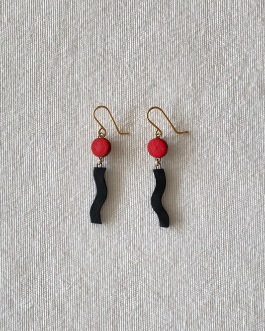 Onda | Obsidian and Crimson