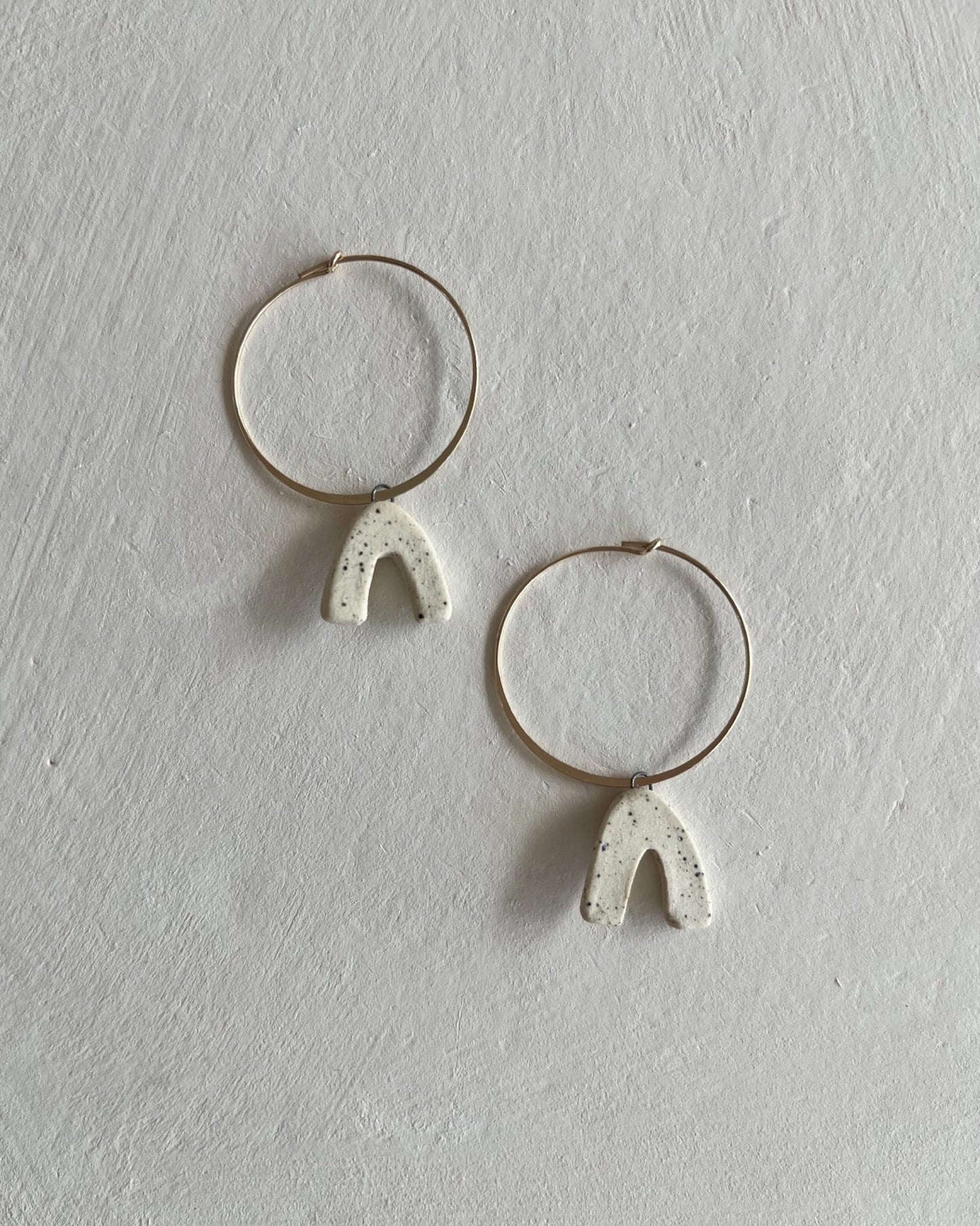 Hoops+ Speckled Arches